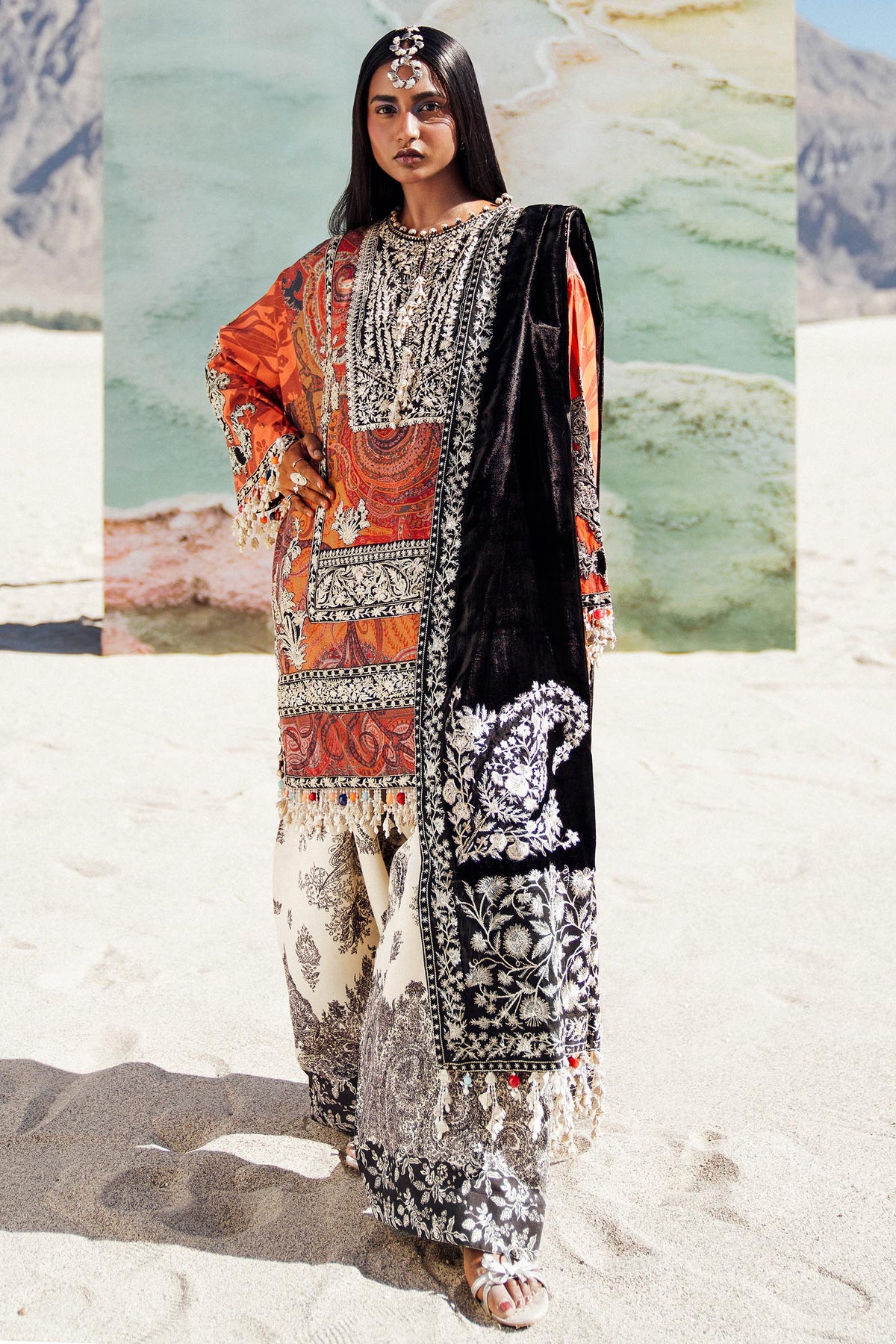 Sana Safinaz Embroidered Slub Suits Unstitched 3 Piece V241-007-3CP – Luxury Winter Collection